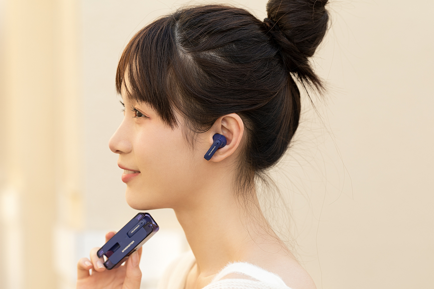 Magic sound，Bluetooth headset，model，