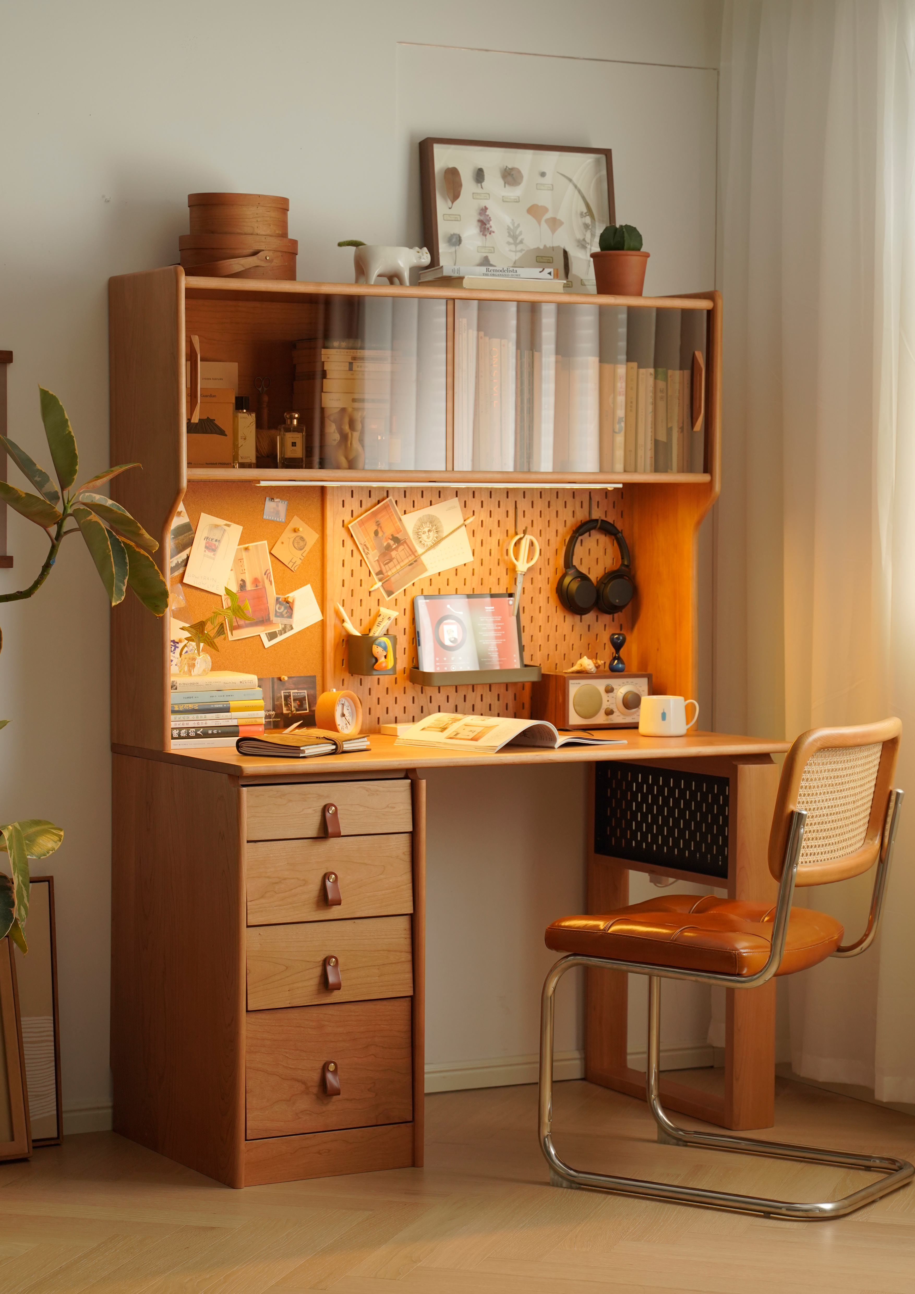 product design，furniture design ，industrial design，desk，Solid wood desk，Desk design，Retro，