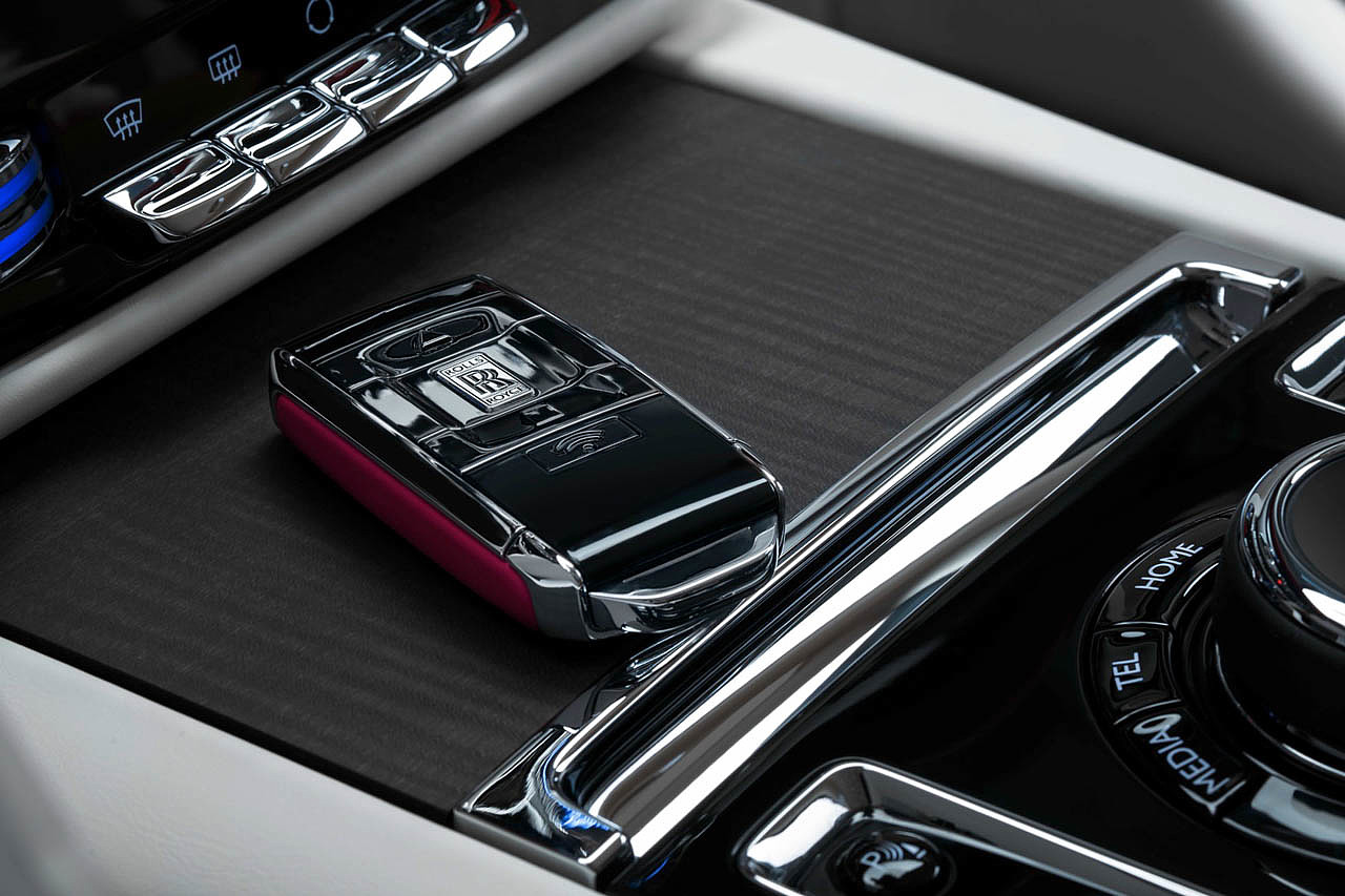 electric vehicle，Rolls-Royce，industrial design，Spectre EV，