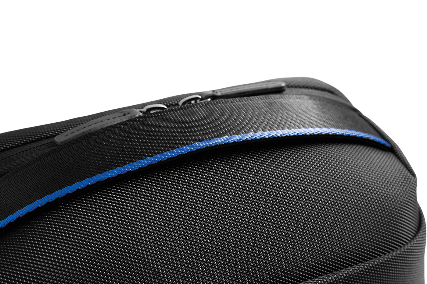 Riccardo Trussi，CROSS bag series，packing design，Modern style，