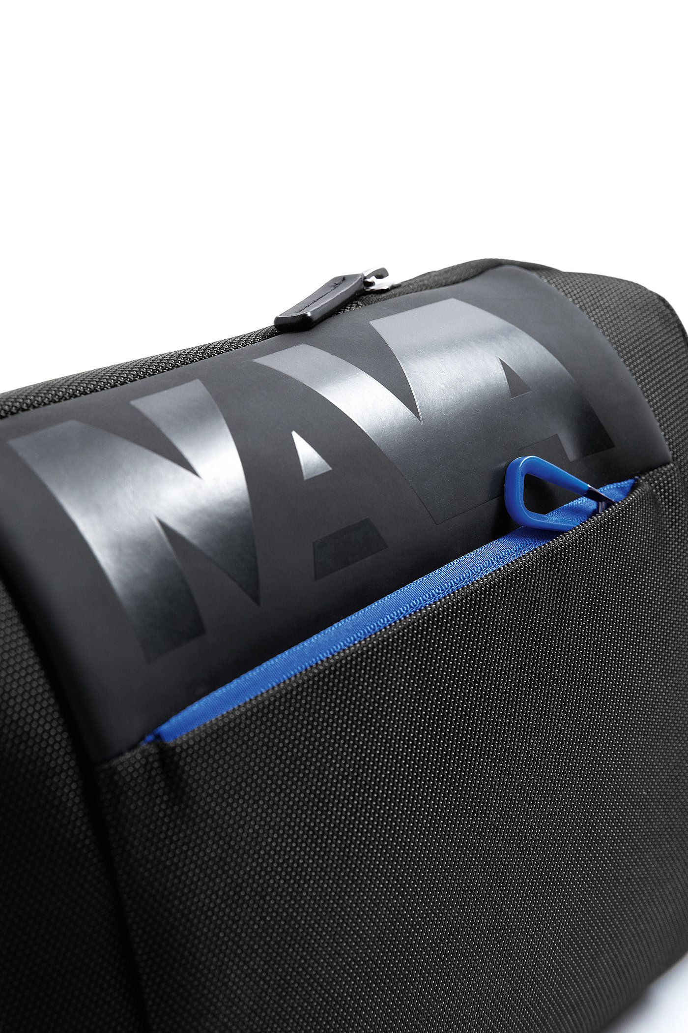 Riccardo Trussi，CROSS bag series，packing design，Modern style，