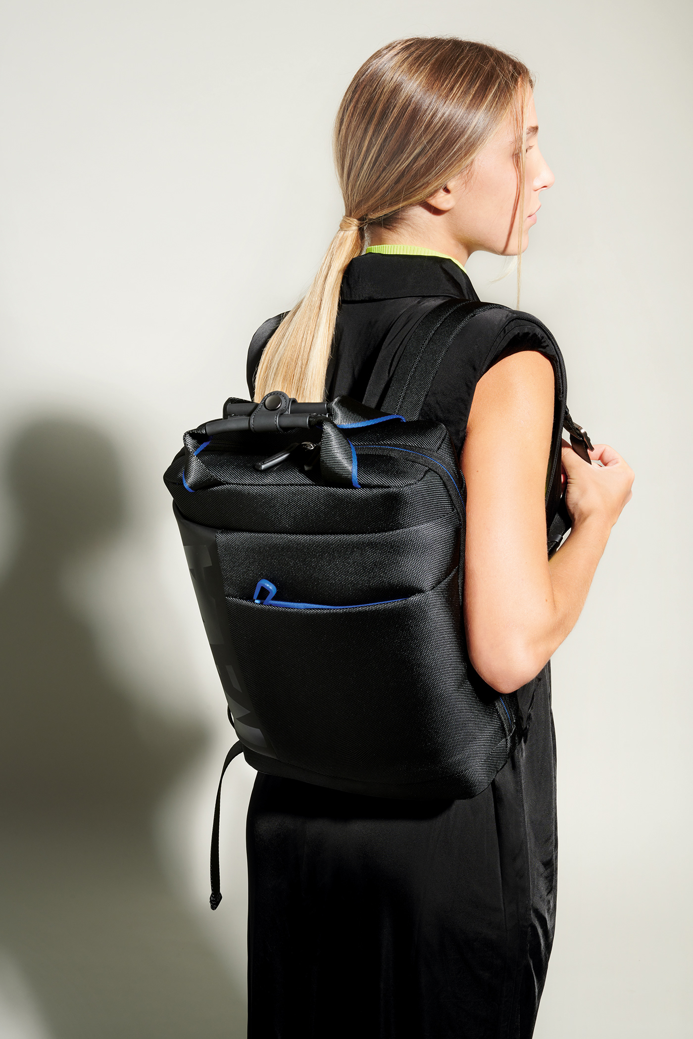 Riccardo Trussi，CROSS bag series，packing design，Modern style，