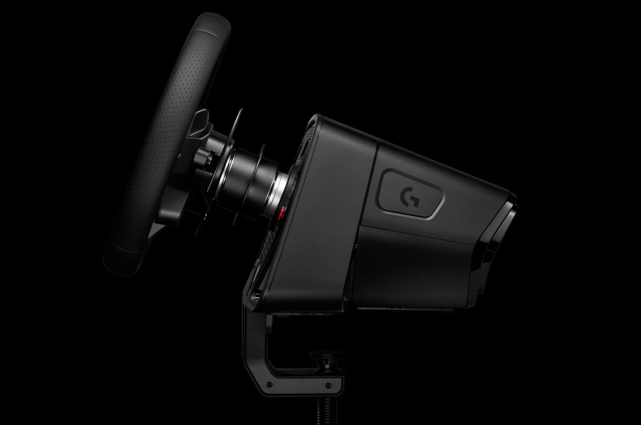 PRO racing steering wheel，PRO racing pedal，Simulated racing car，logitech，product design，