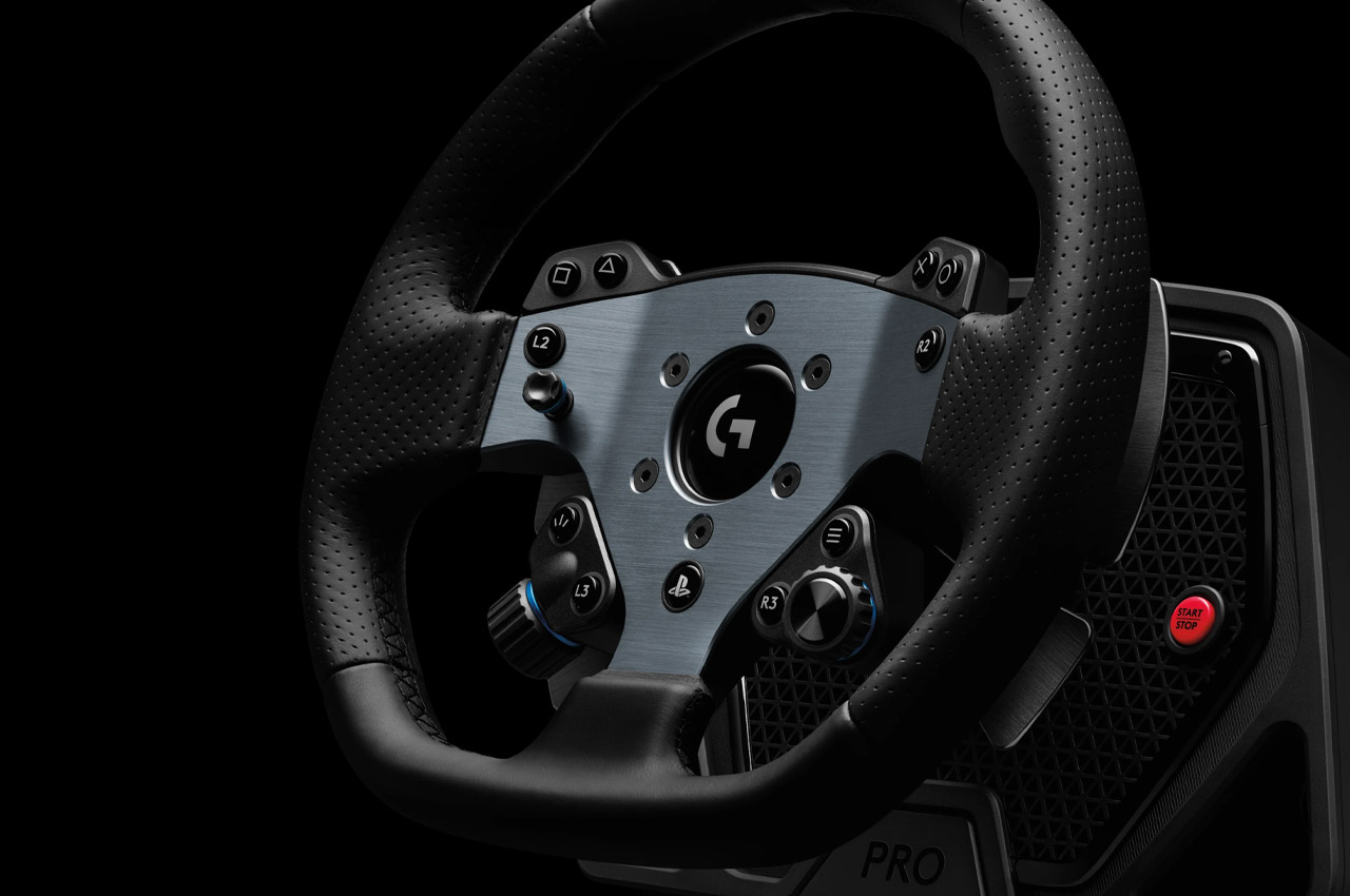 PRO racing steering wheel，PRO racing pedal，Simulated racing car，logitech，product design，