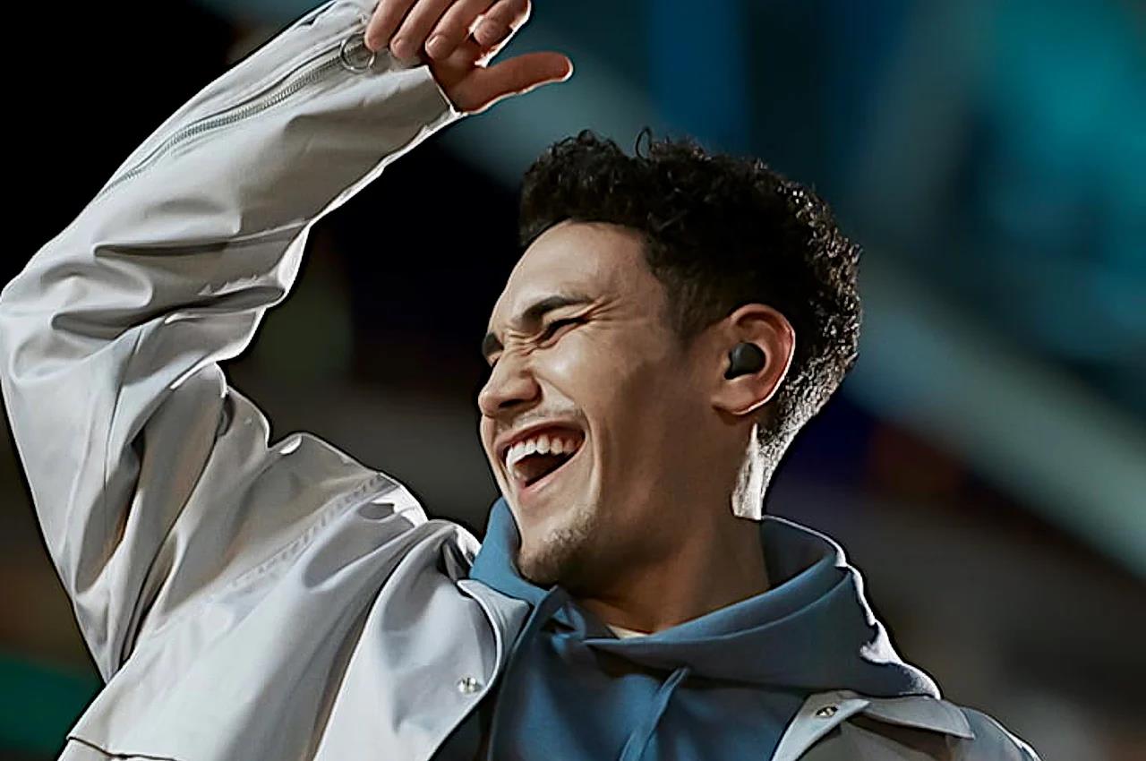 sony，Bluetooth headset，Appearance design，product design，exquisite，