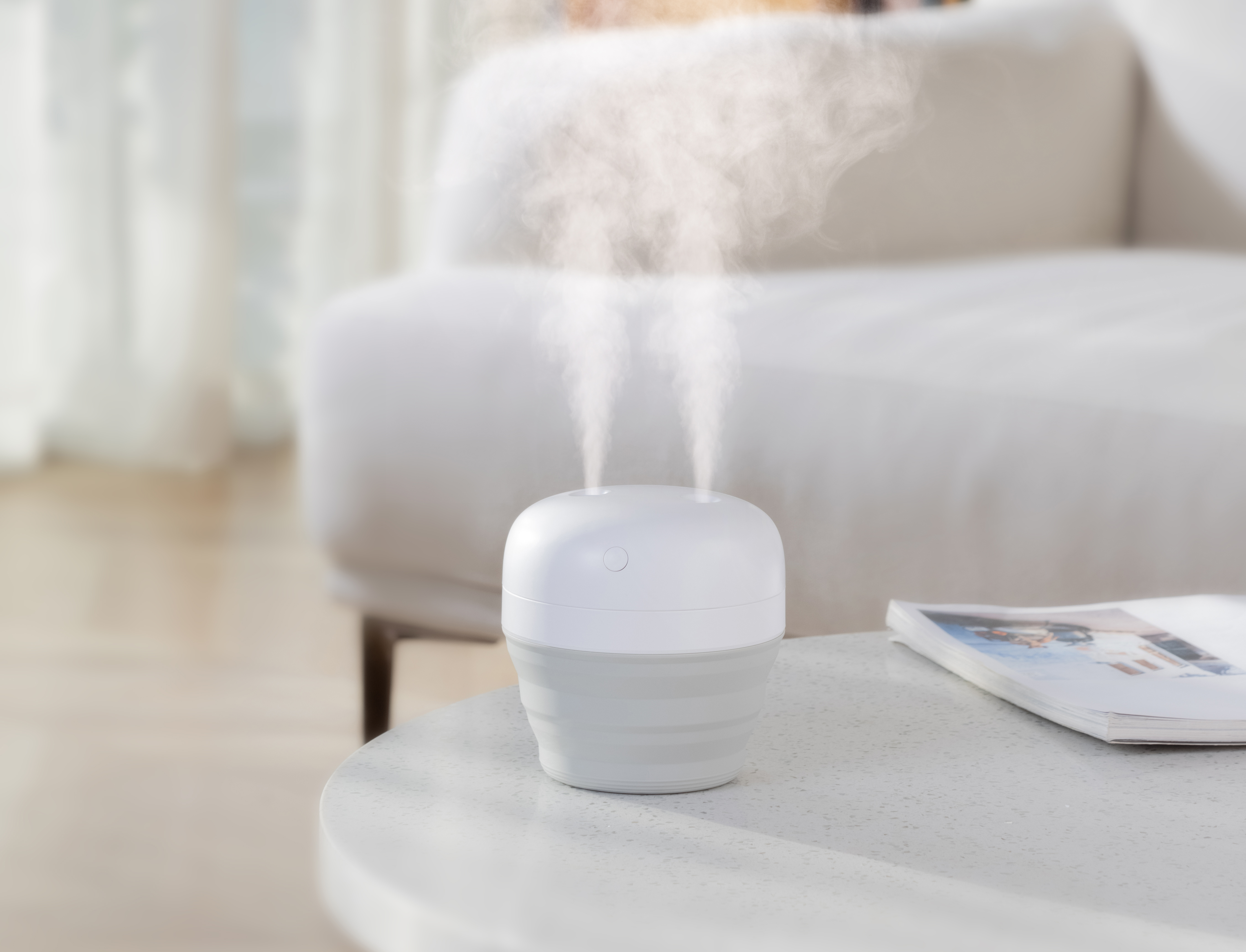 Creative folding humidifier，Travel good things, accompanying humidification!，Folding storage, no space，Double-hole spray, wider humidification range，