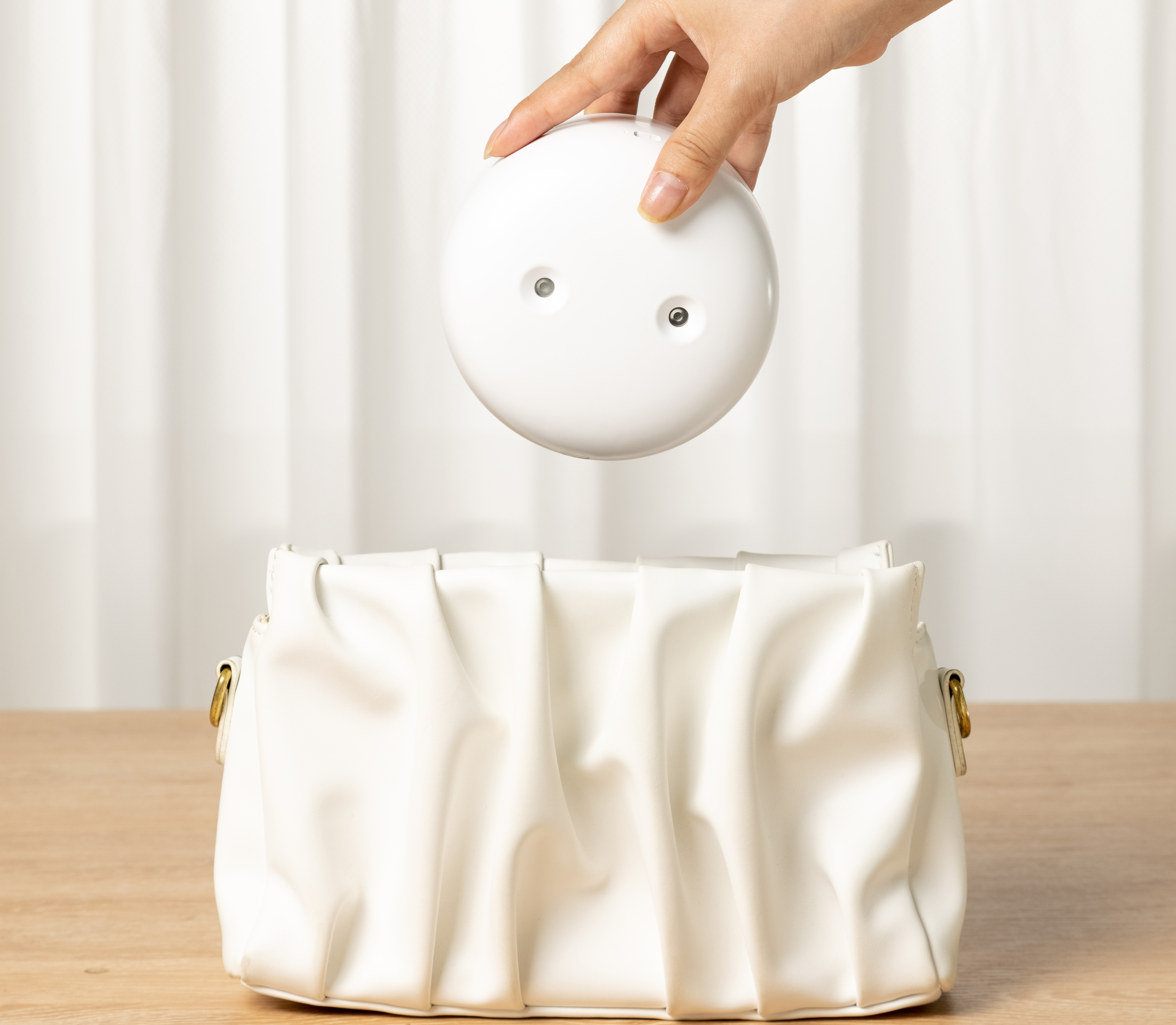 Creative folding humidifier，Travel good things, accompanying humidification!，Folding storage, no space，Double-hole spray, wider humidification range，