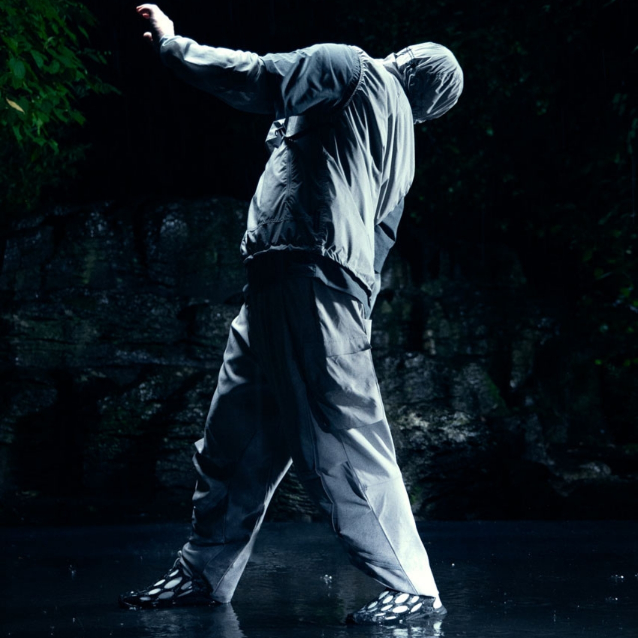 sneakers，EVA foam，Ergonomics，