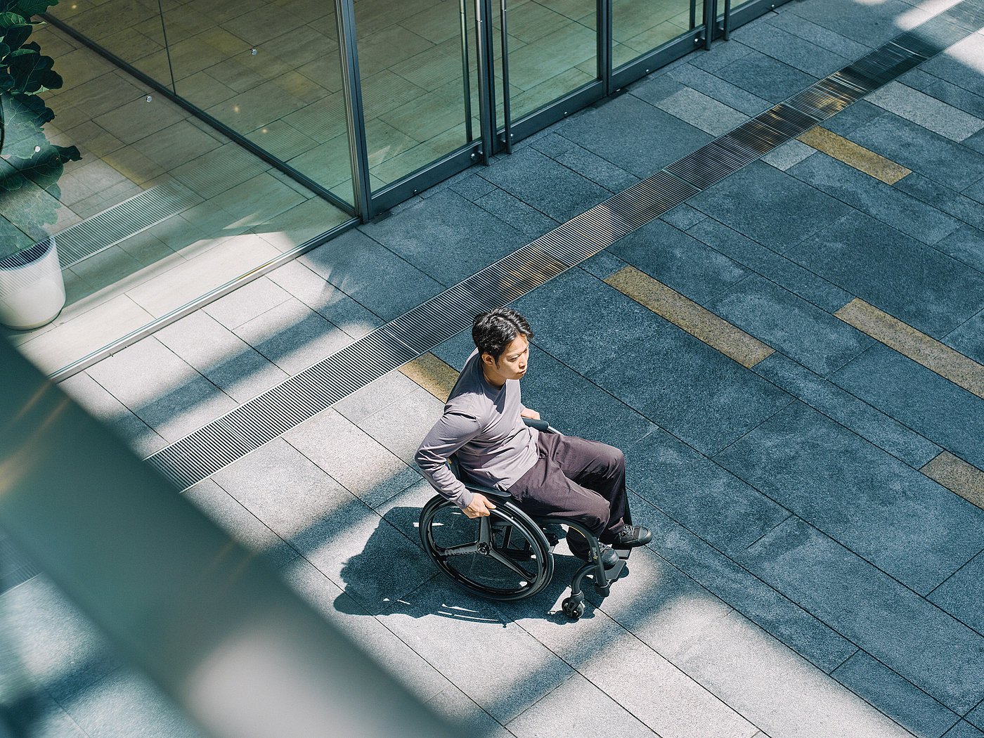 wheelchair，Foldable，Ergonomics，