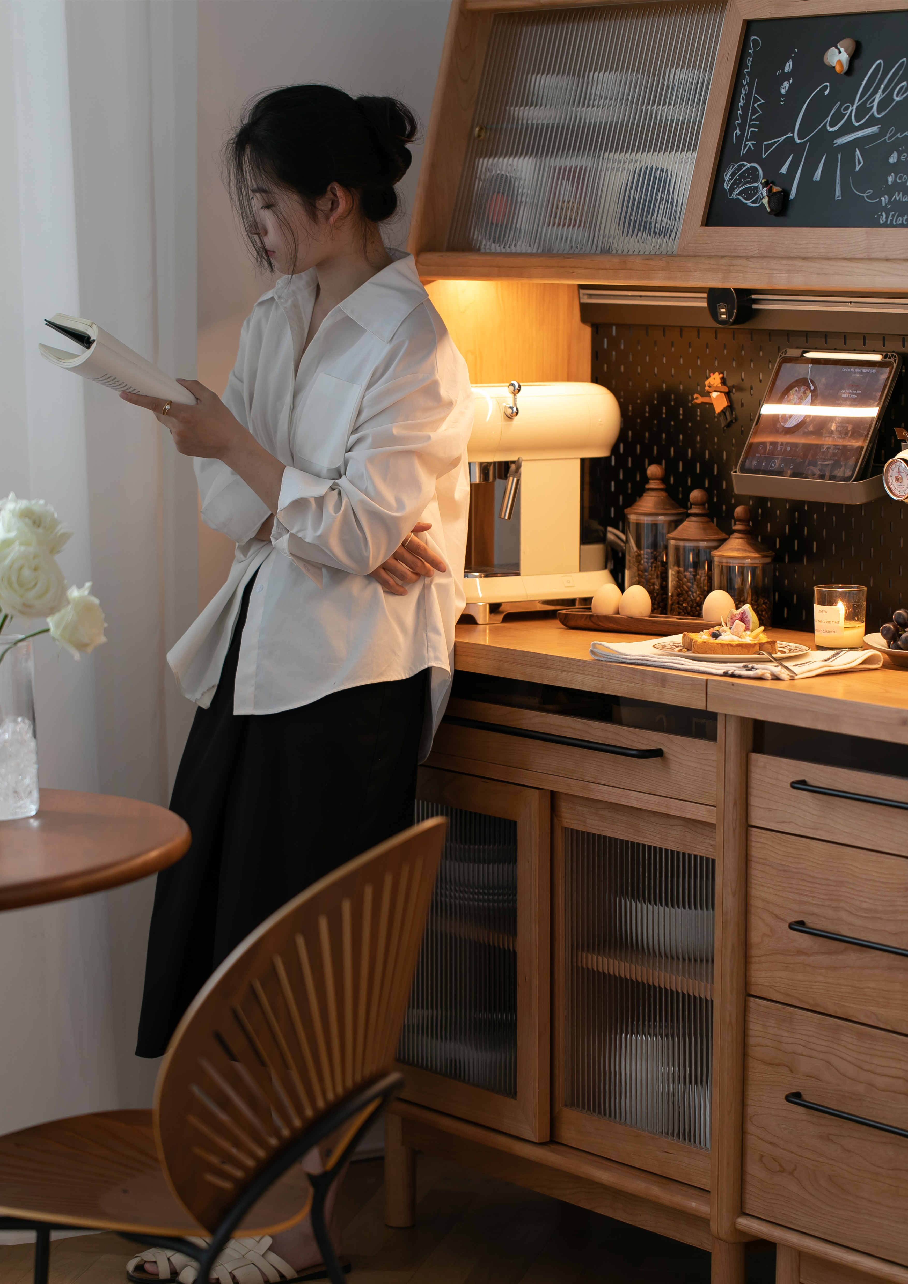 furniture design ，product design，industrial design，Sideboard，Solid wood sideboard，Restaurant furniture，Storage cabinet，Interior design，