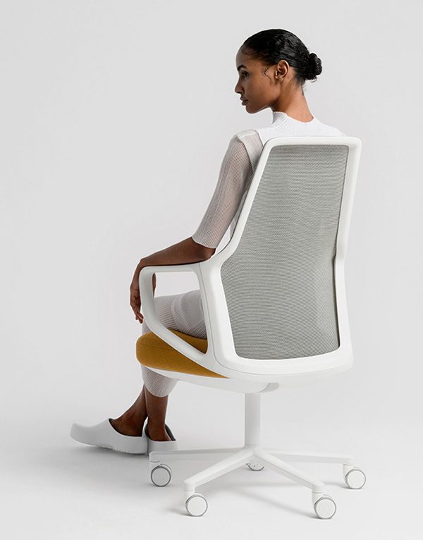 Calma，Swivel chair，Die cast aluminum，Andreu World，