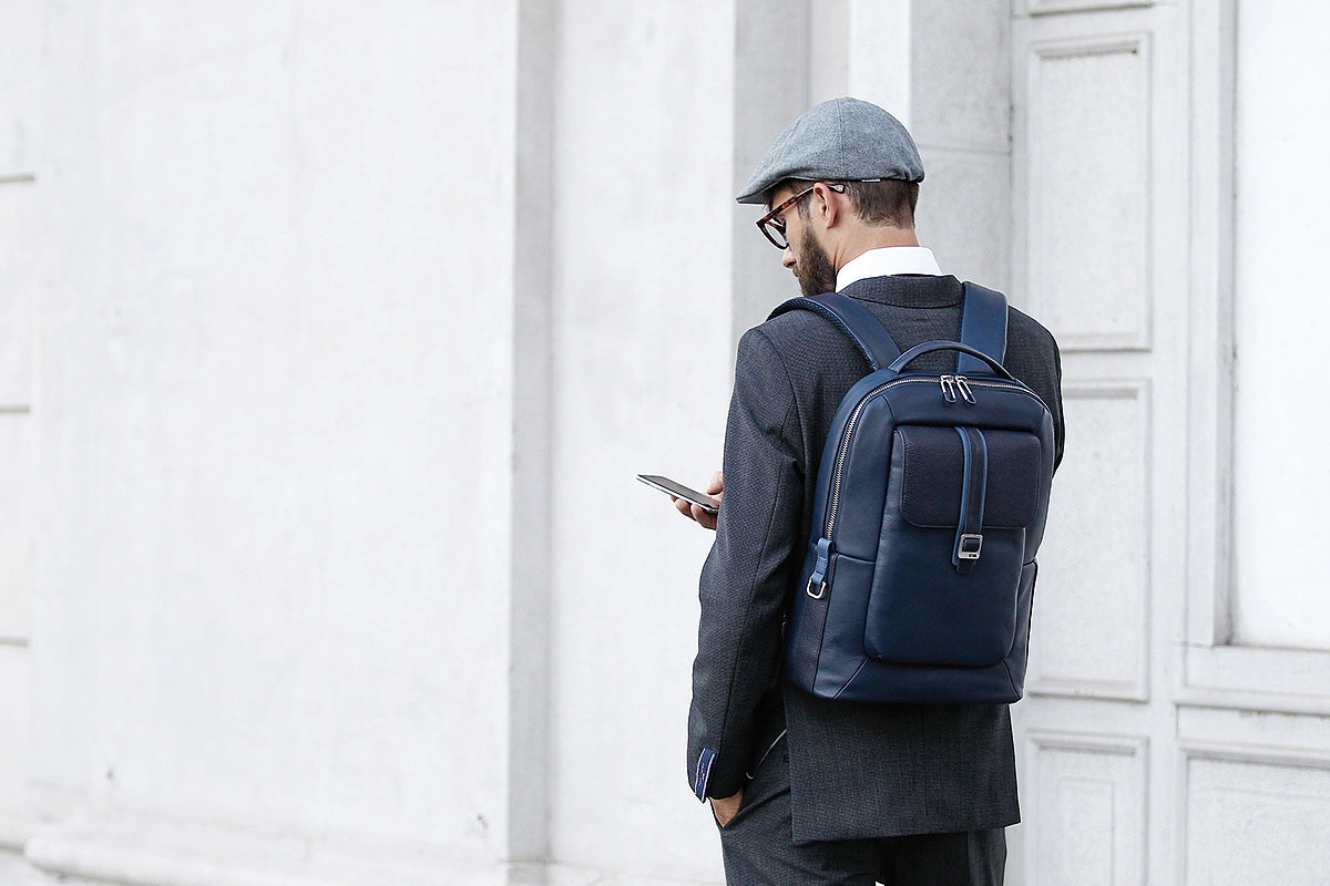 Milan，COURIER LEATHER，Calfskin，knapsack，