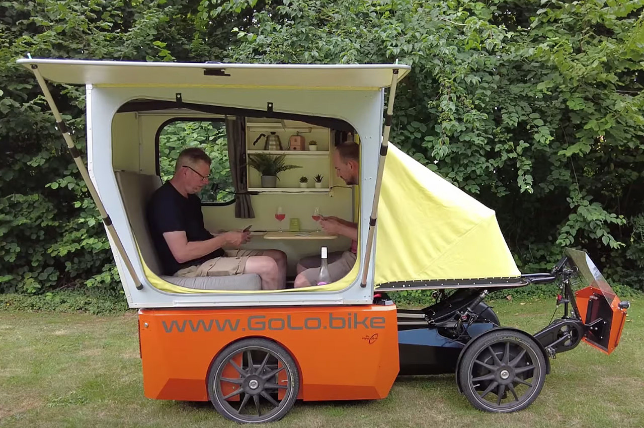 Camping Trailer，