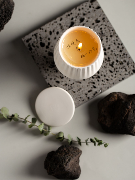 Scented candles，Atmosphere ornaments，Cultural creation，gift，a birthday present，Lu Xun，ceramics，