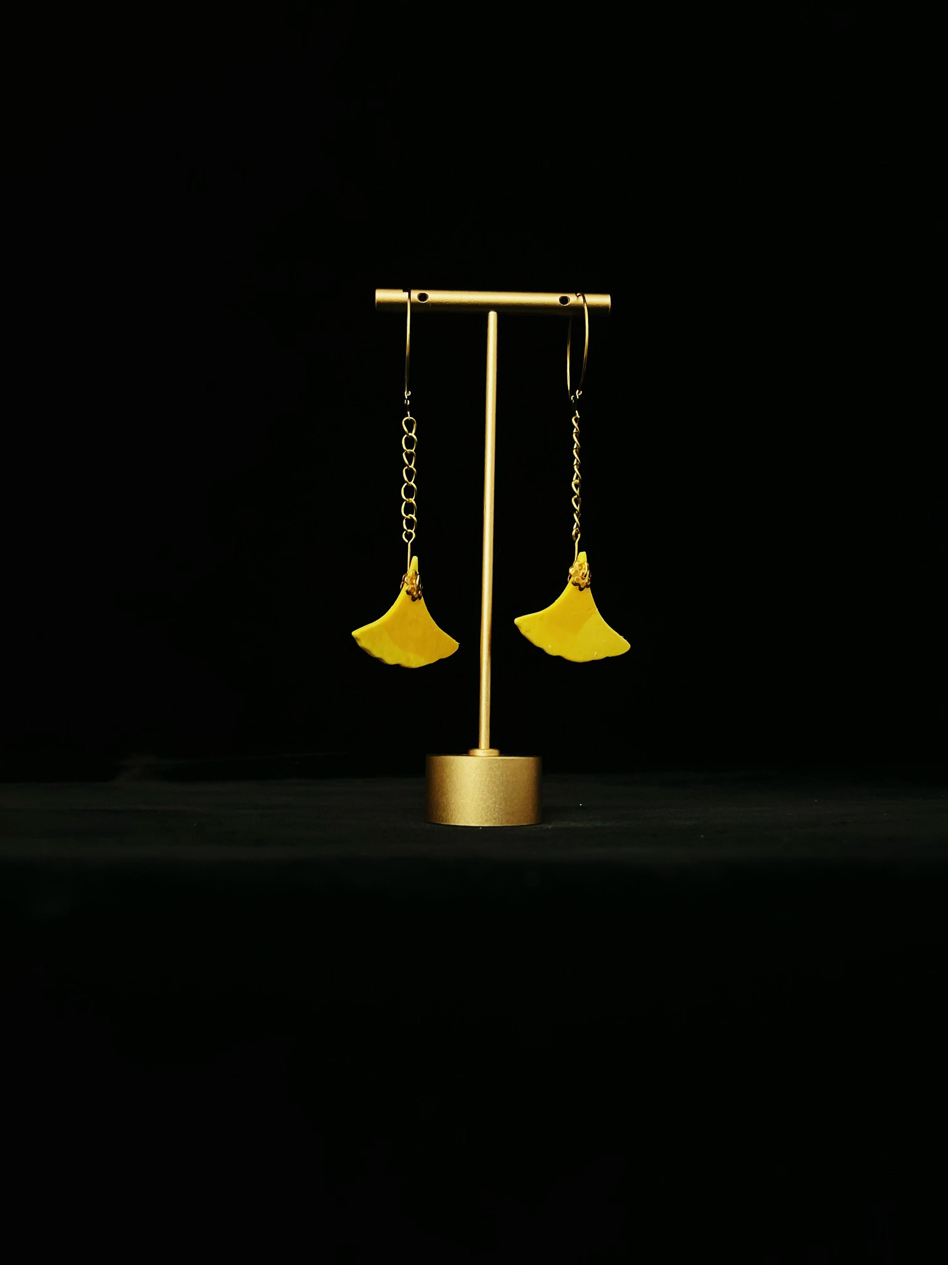 Sustainable design，bottle cap，Earrings，regenerate，