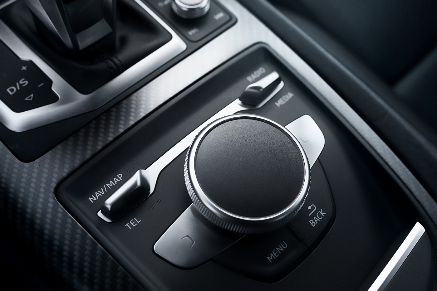 Reprint，traffic，automobile，audi，