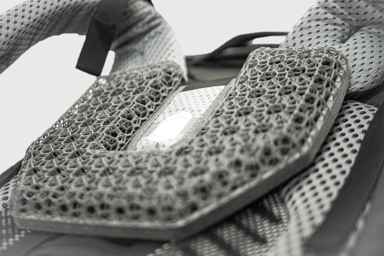 knapsack，hike，Red dot concept，Adidas，3D printing，product design，