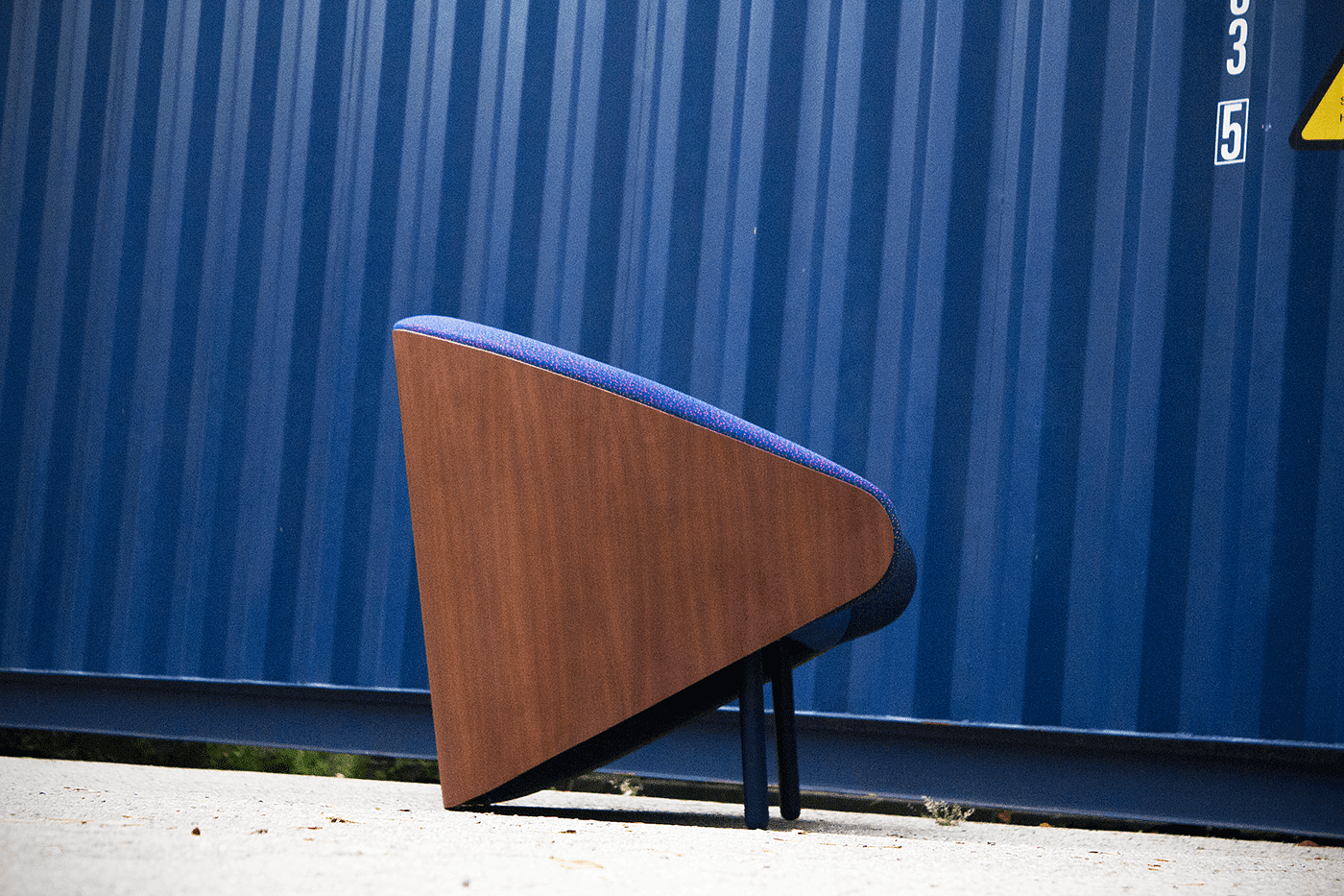 chair，Clou，product design，modern，wood，