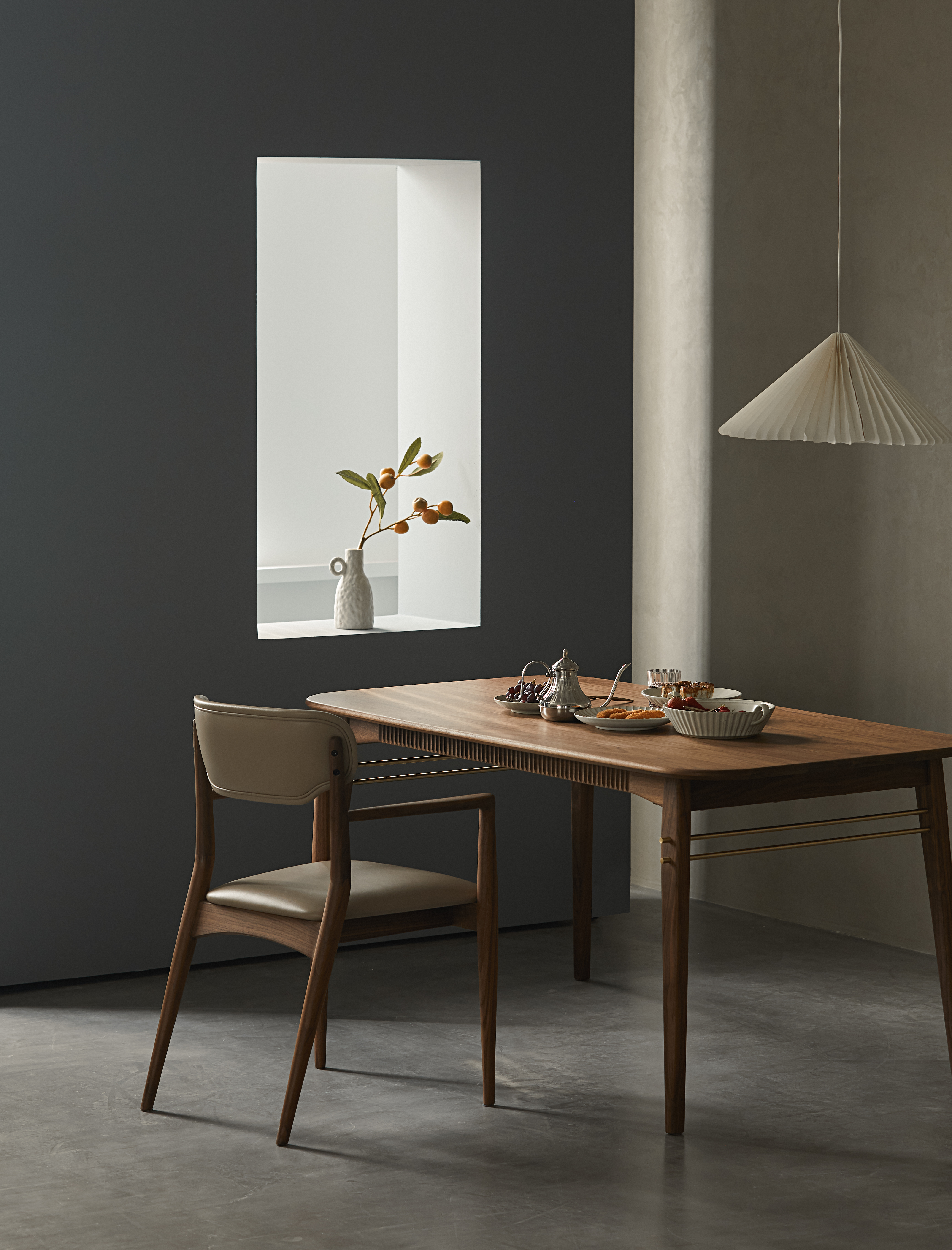 table，Solid wood furniture，Black walnut，furniture design ，restaurant，