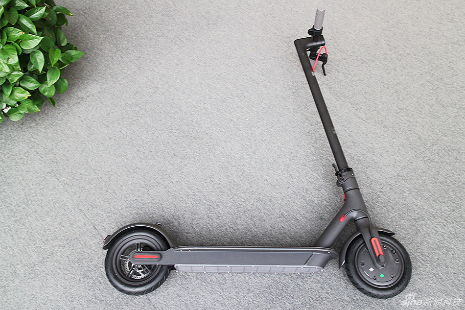 Xiaomi family，Electric scooter，2017 red dot，