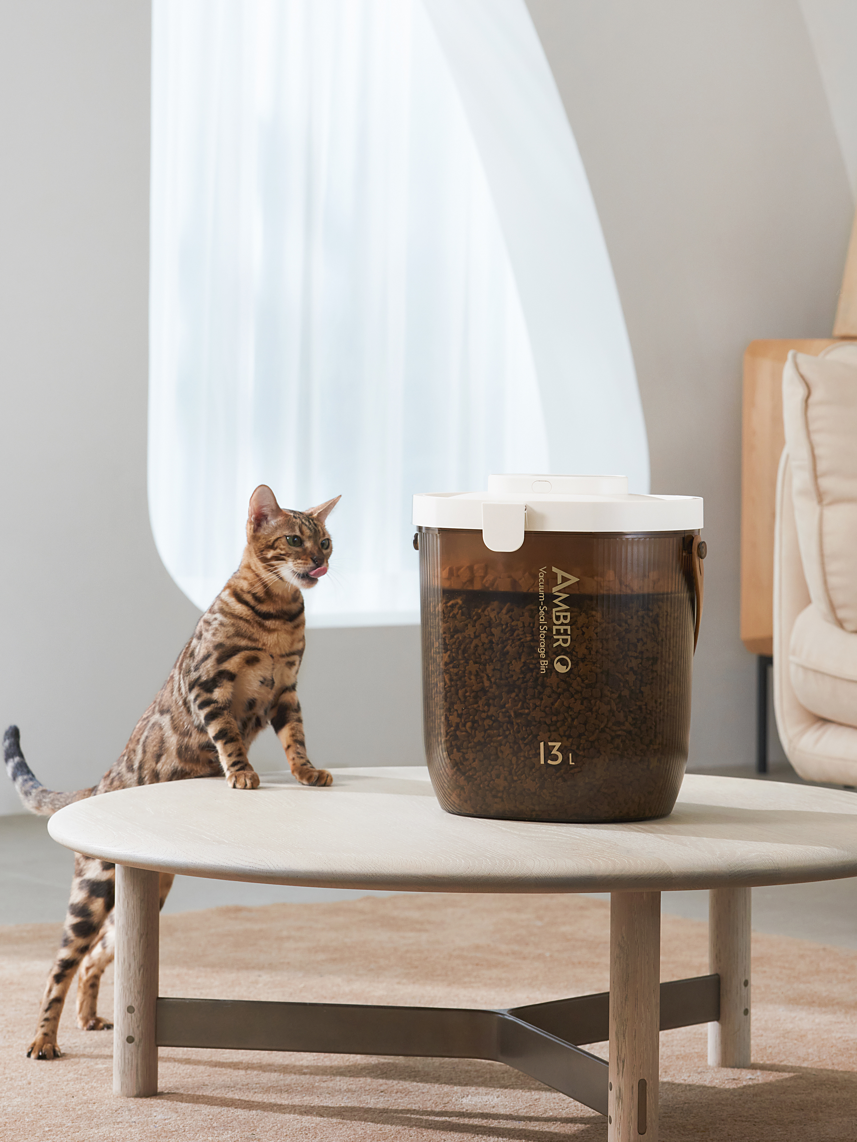 Pets，Smart appliances，Kitty，Dog，Feeder，Water dispenser，Grain storage barrel，Eat, drink and scatter，