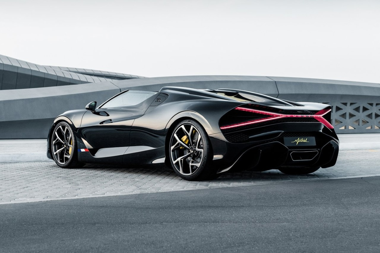 Roadster，Bugatti，Appearance design，W16 engine，