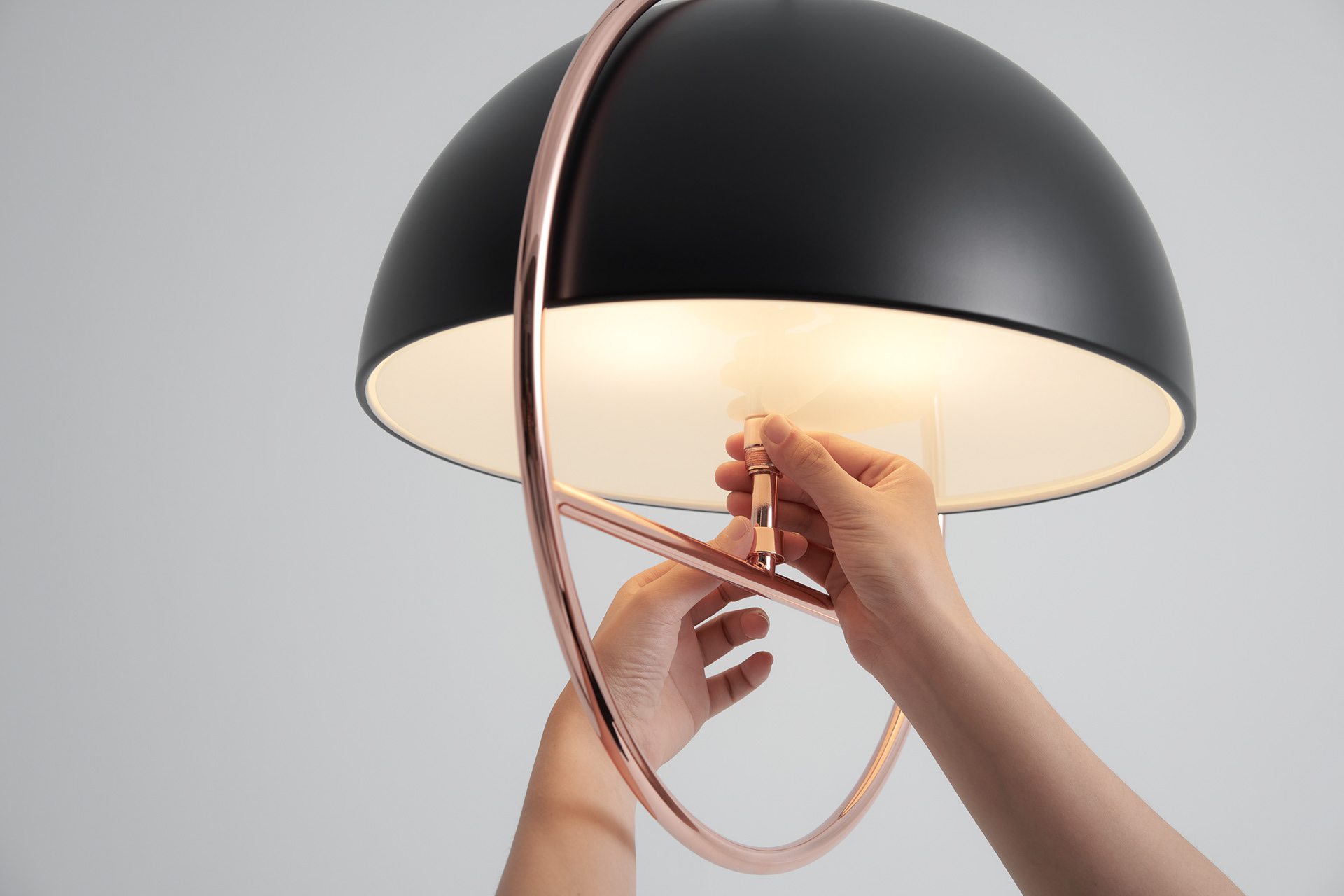 Huan-Rou Chang，HUAN，"Moon Gate"，lighting design ，product design，