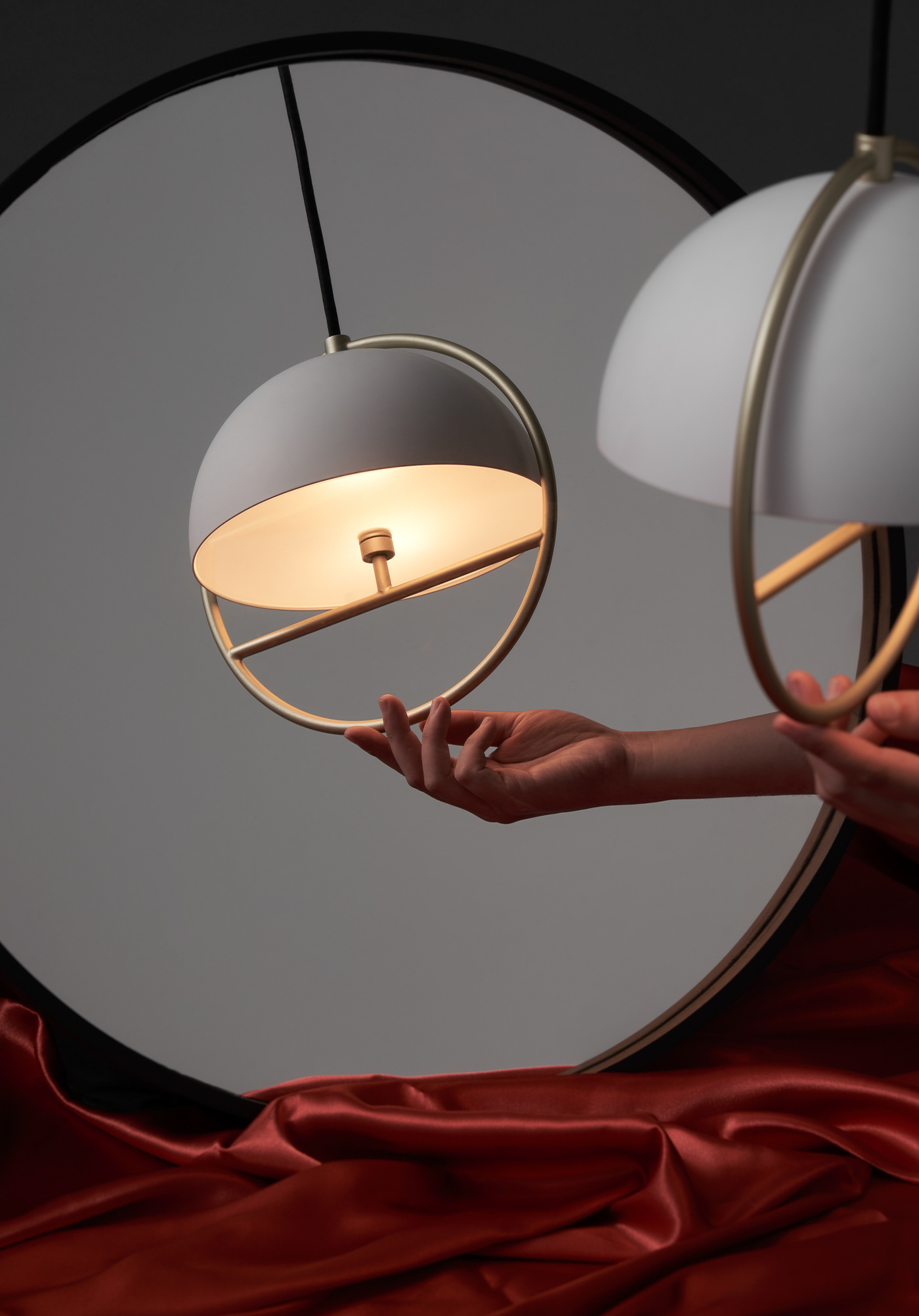 Huan-Rou Chang，HUAN，"Moon Gate"，lighting design ，product design，