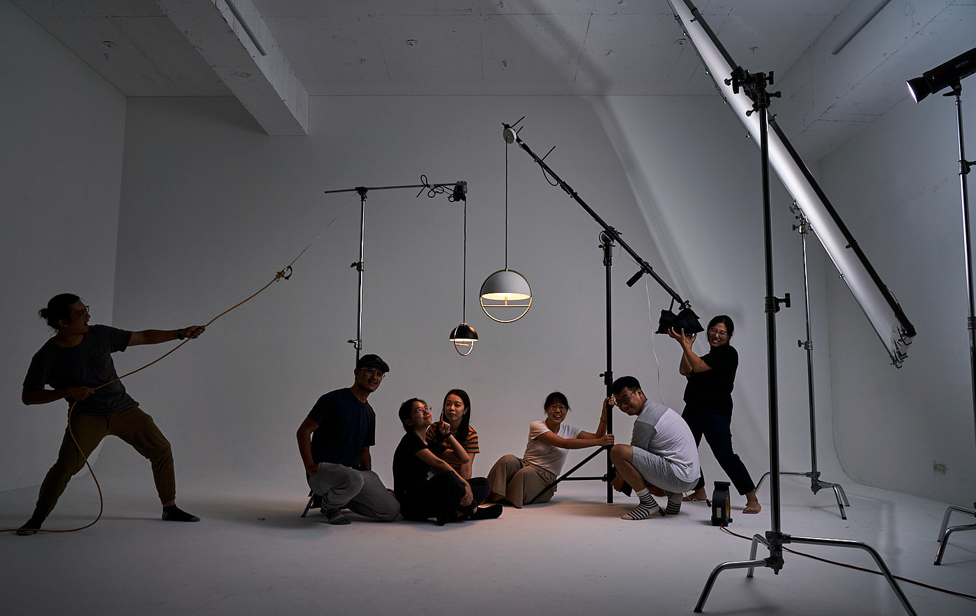 Huan-Rou Chang，HUAN，"Moon Gate"，lighting design ，product design，