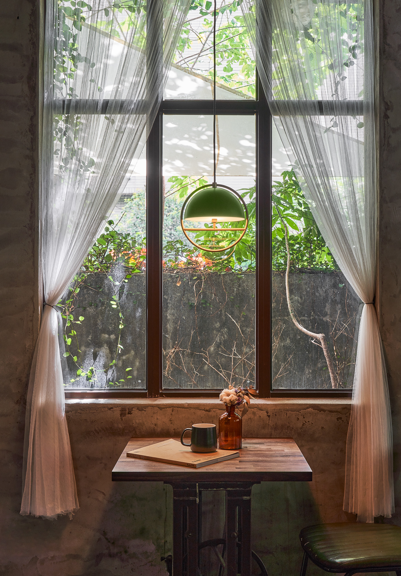 Huan-Rou Chang，HUAN，"Moon Gate"，lighting design ，product design，