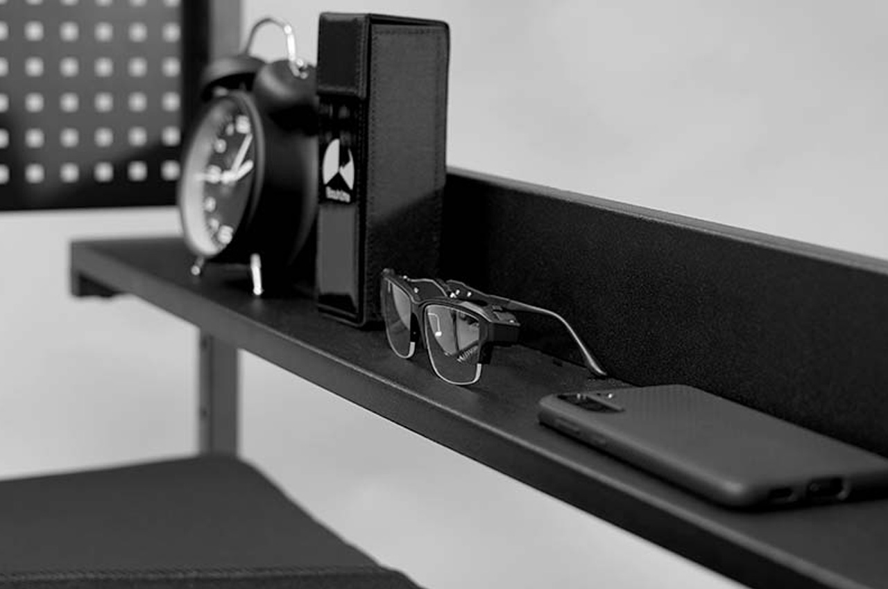 Bauhutte，Japanese clothes rack，product design，Open cabinet，