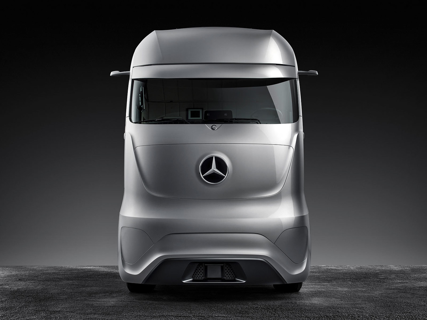 industrial design，vehicle，heavy industry，Mechanics，conceptual design，truck，Benz，