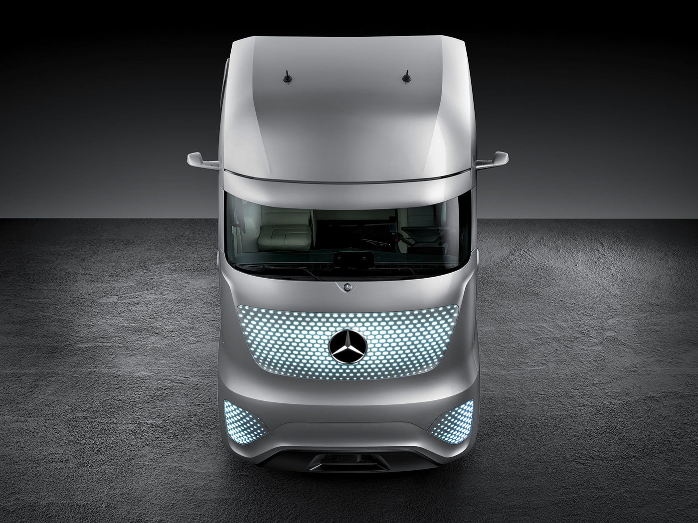 industrial design，vehicle，heavy industry，Mechanics，conceptual design，truck，Benz，