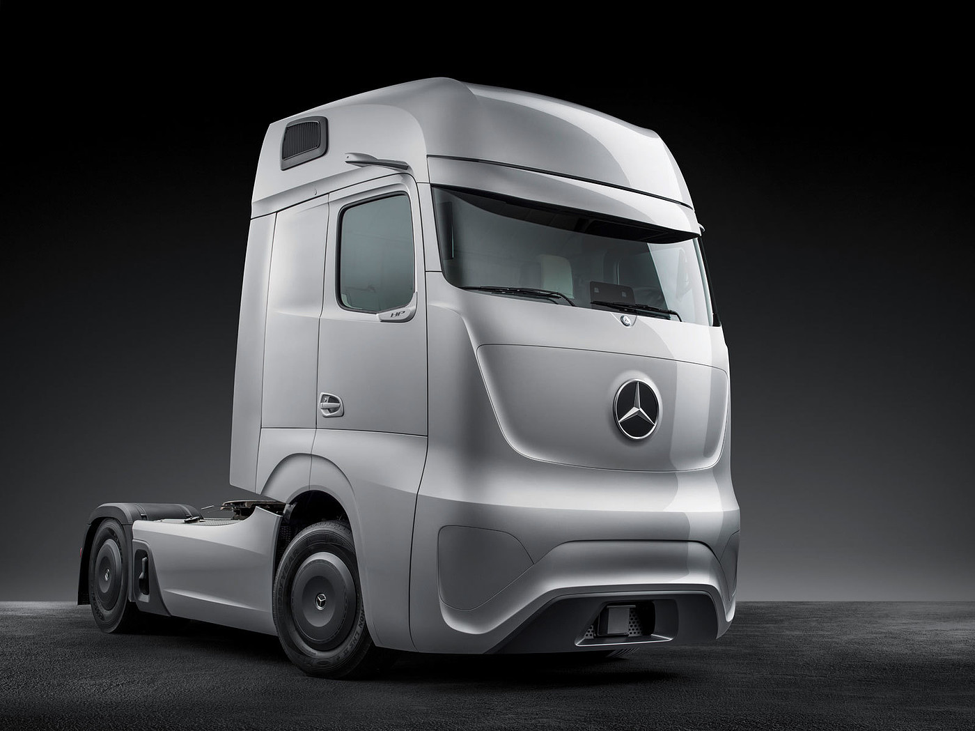 industrial design，vehicle，heavy industry，Mechanics，conceptual design，truck，Benz，