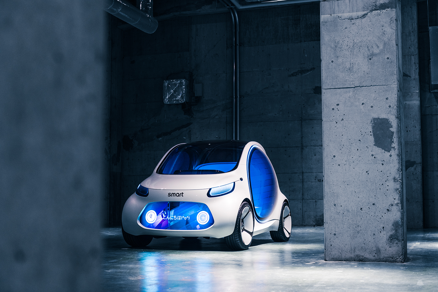 Smart Vision EQ，science fiction，Real car，surrealistic，