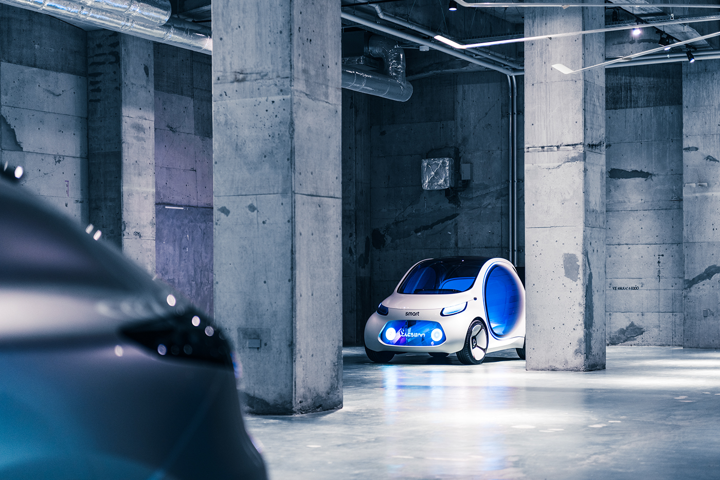 Smart Vision EQ，science fiction，Real car，surrealistic，