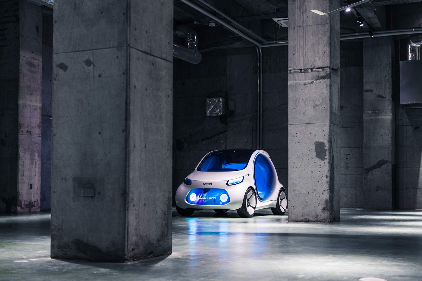 Smart Vision EQ，science fiction，Real car，surrealistic，