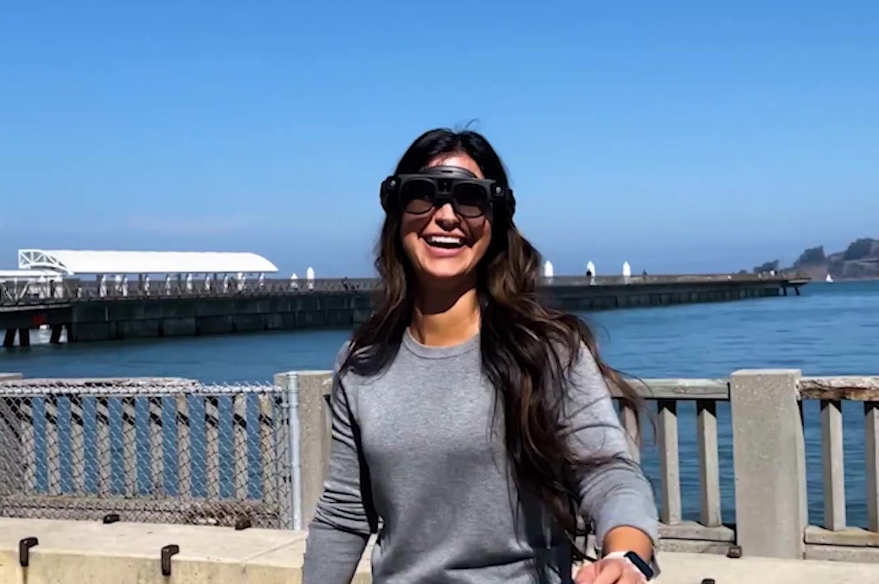 headset，POKEMON GO，NIANTIC LABS，Augmented reality，Ar glasses，Ar earphone，sporting facilities，Baokemeng，