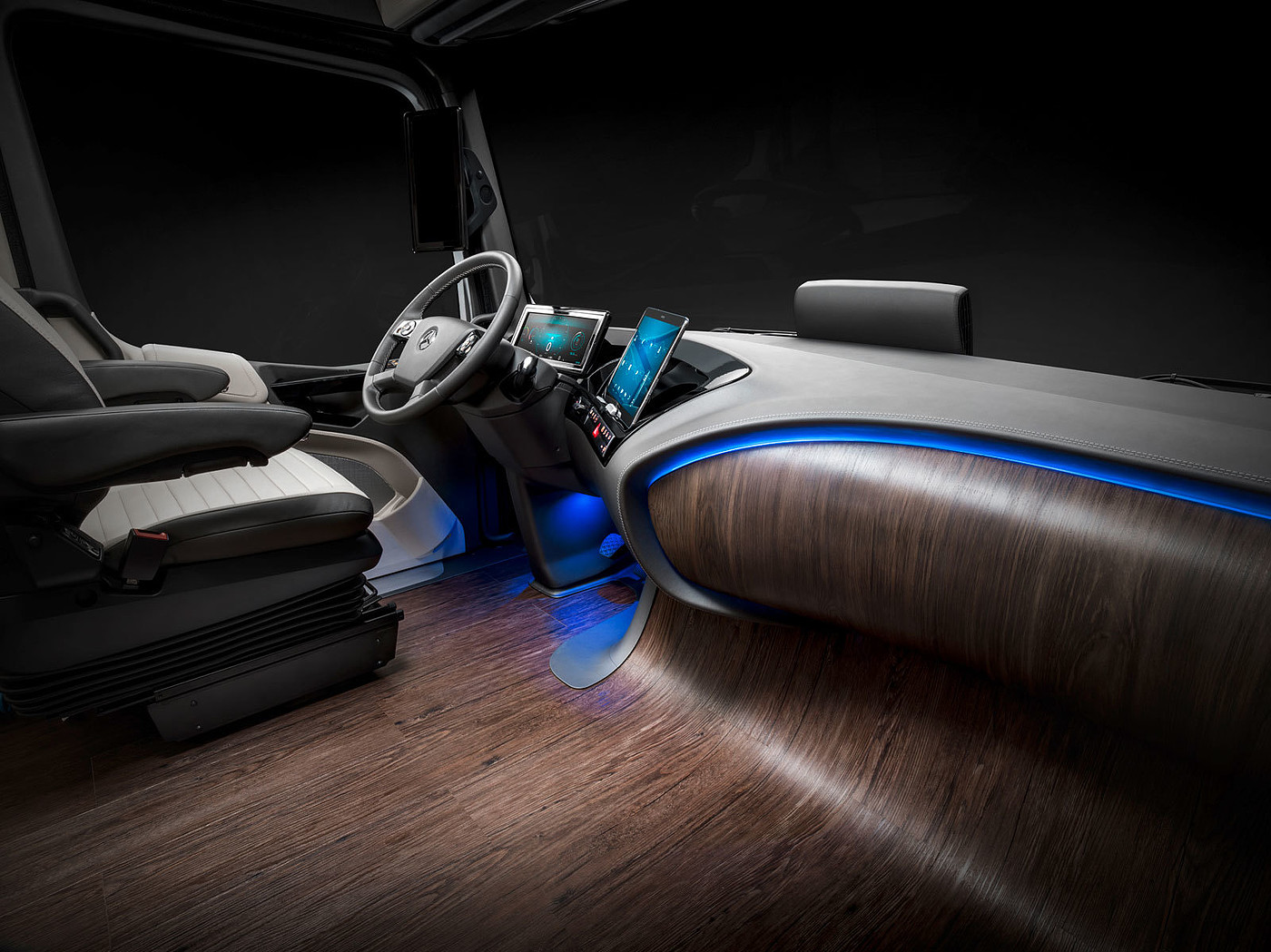 industrial design，vehicle，heavy industry，Mechanics，conceptual design，truck，Benz，