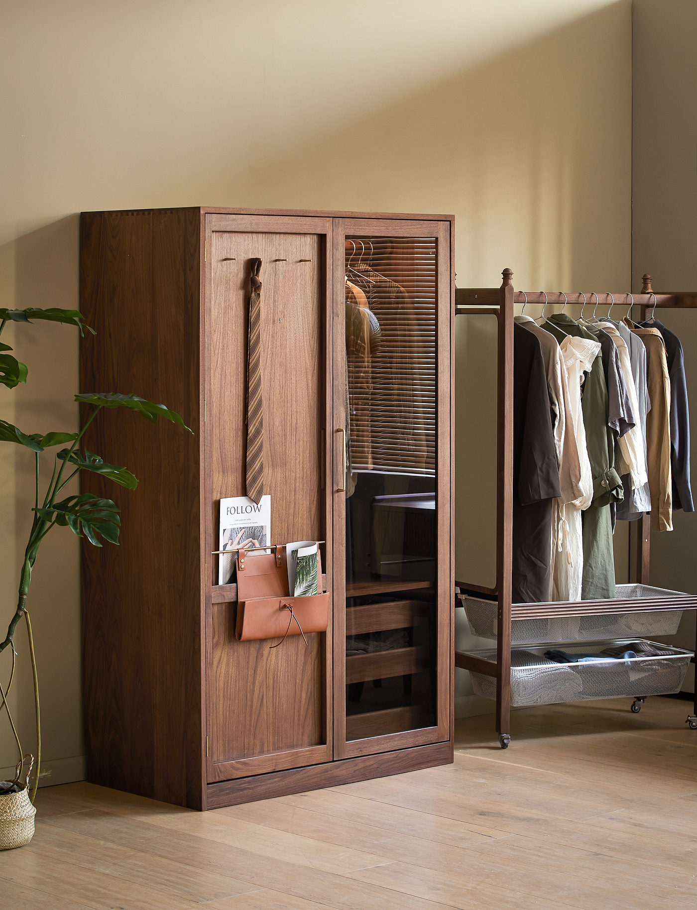 wardrobe，Solid wood furniture，North American black walnut，Bedroom storage，Storage cabinet，