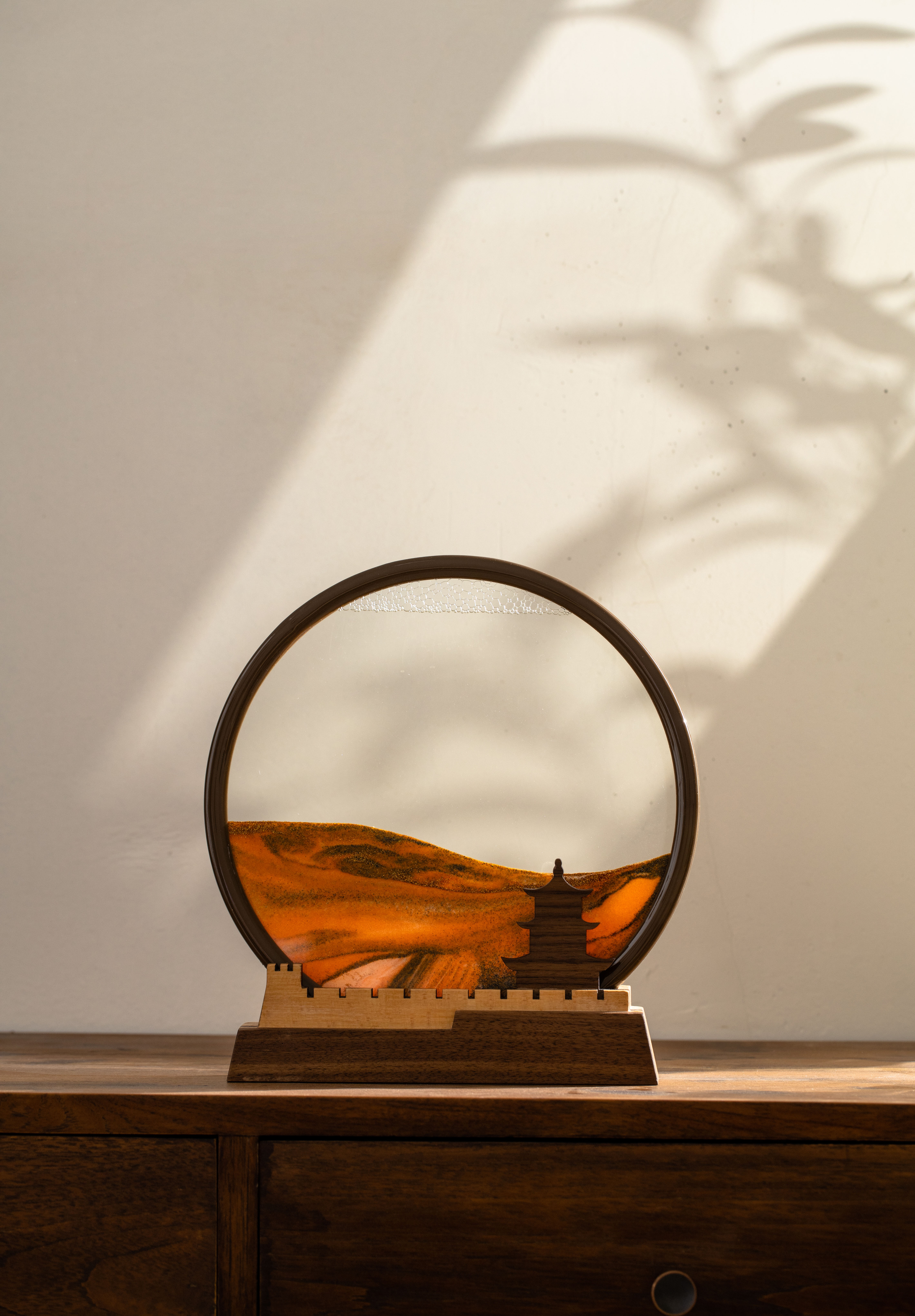 Sand painting，desert，hourglass，Red deer，