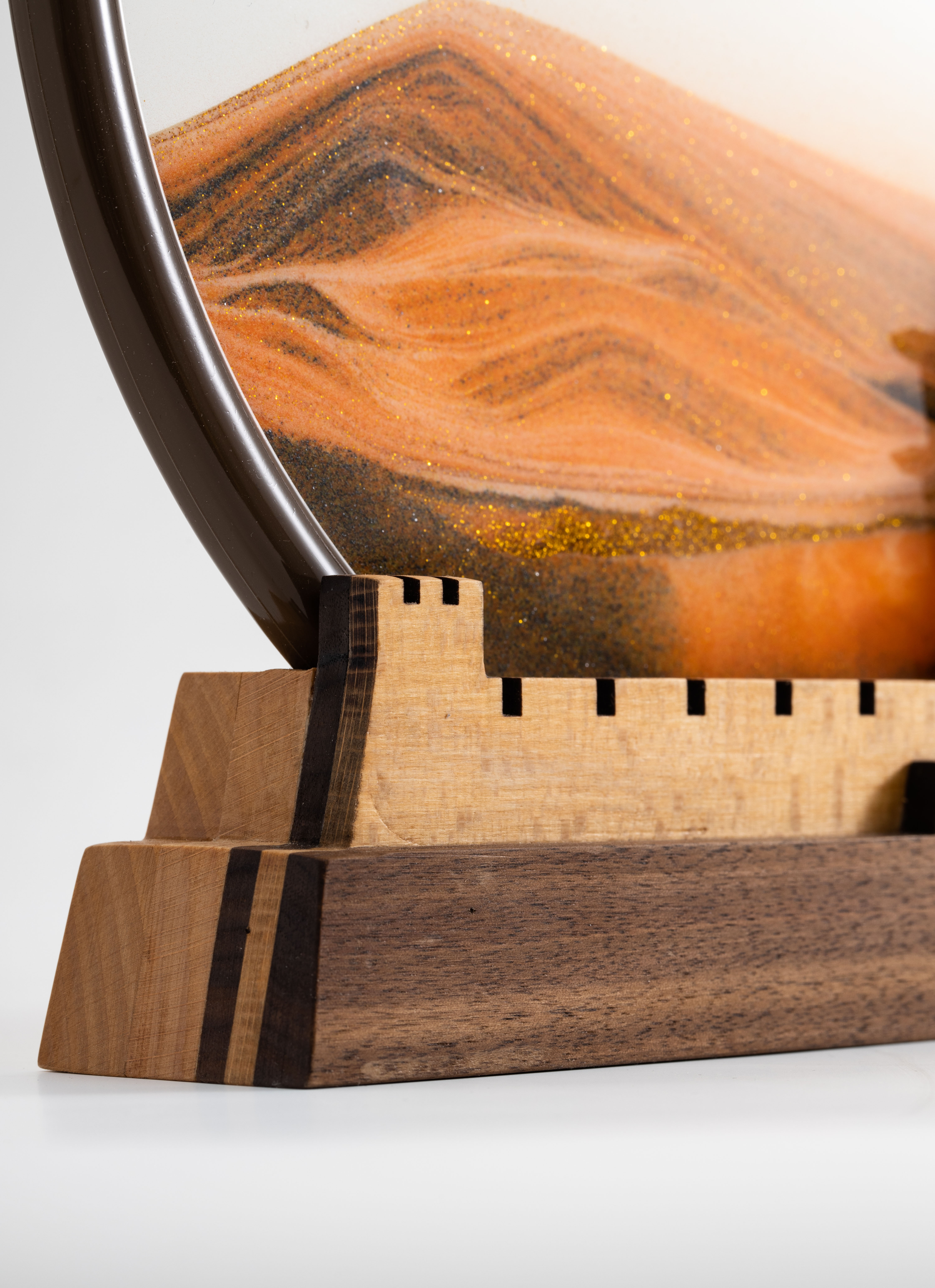 Sand painting，desert，hourglass，Red deer，