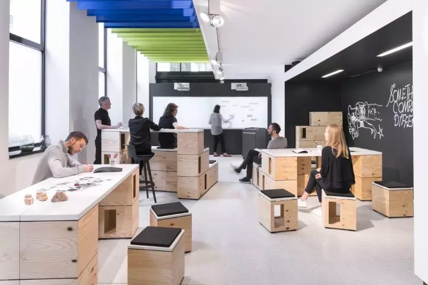 If Award，Germany，Ferrari，robot，Sony，intelligence，