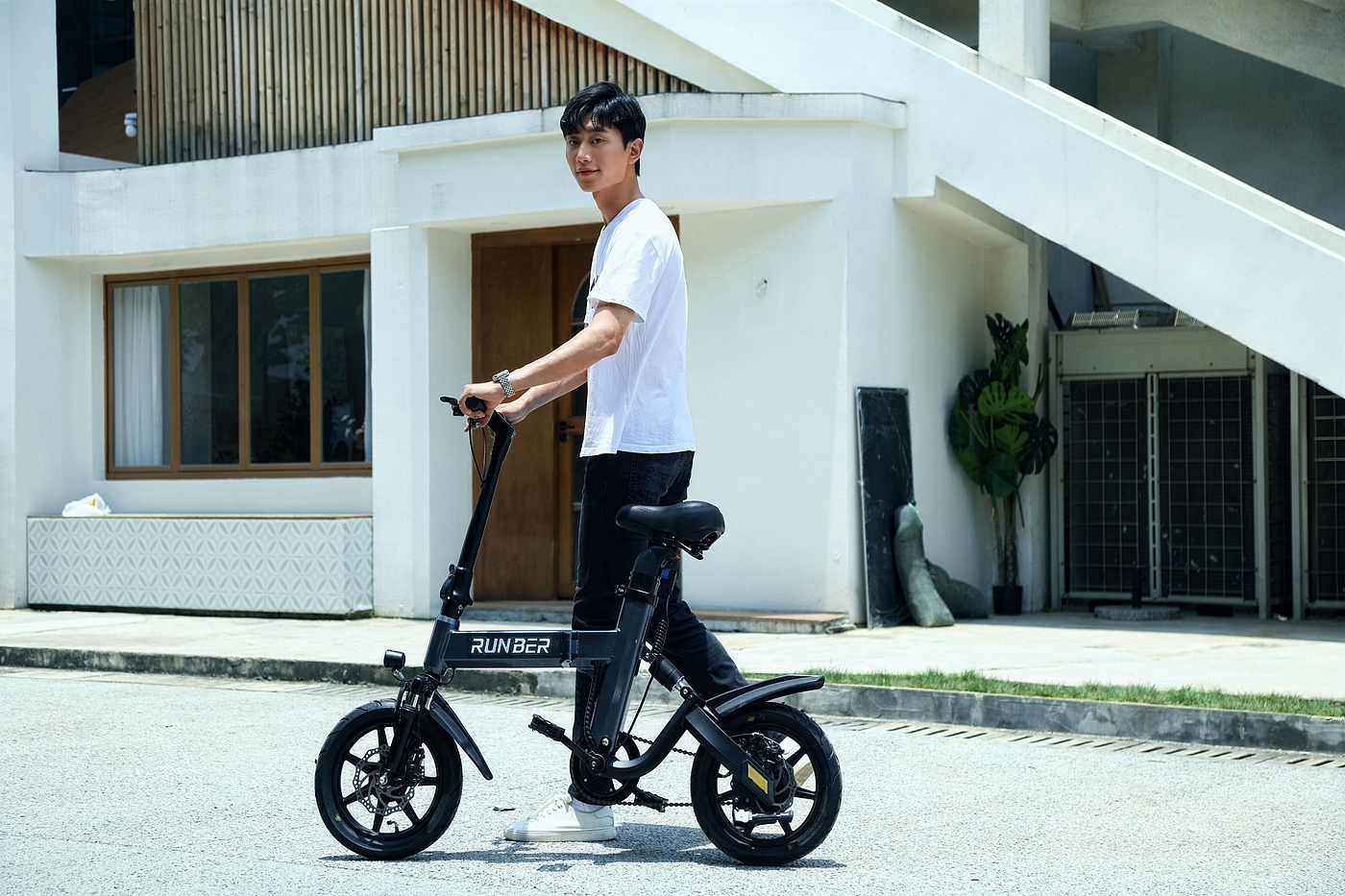 Bicycle，Electric vehicle，Scooter，