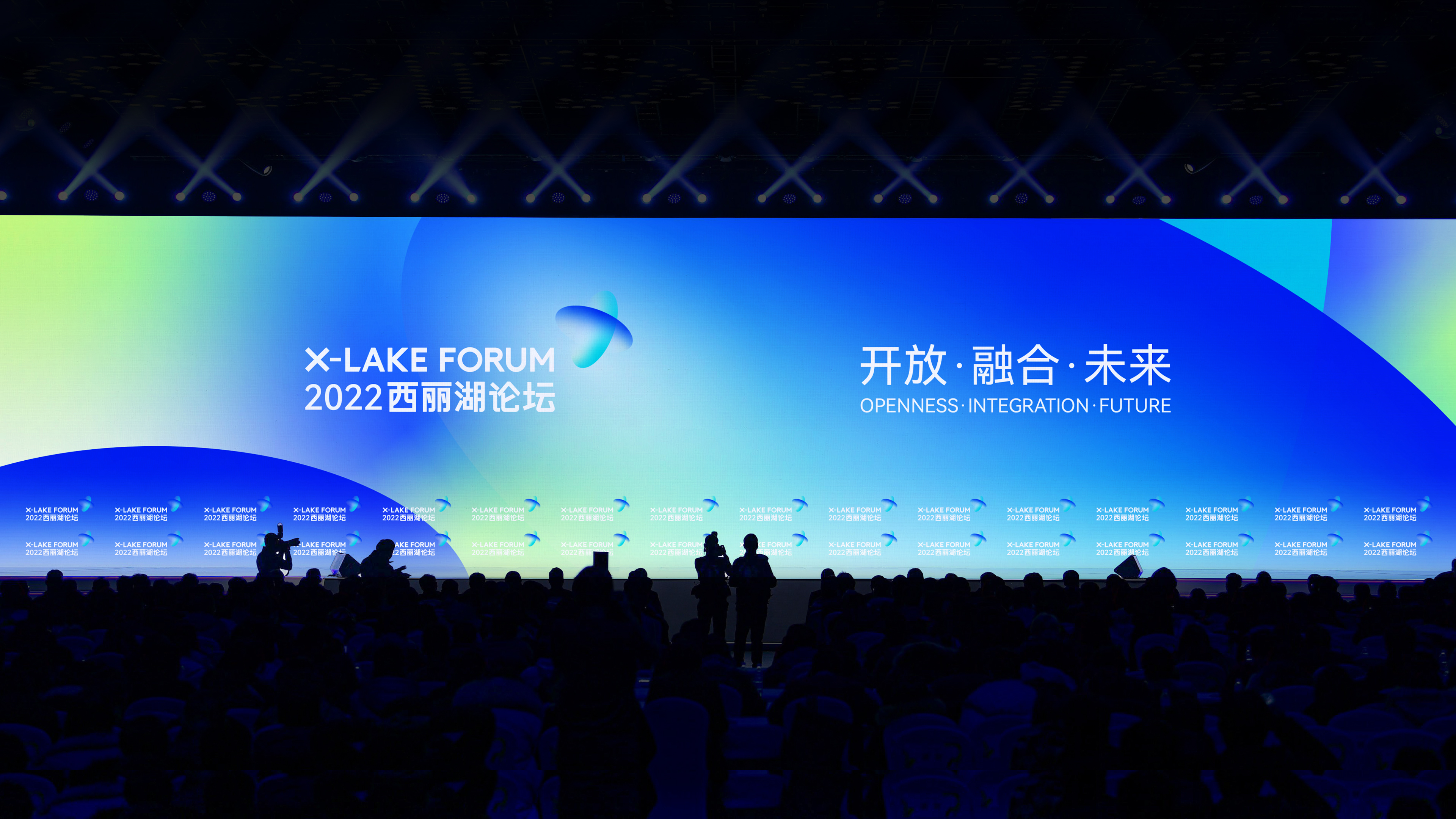 Logo design，Main visual design，Material design，Gift box design，Hand gift design，