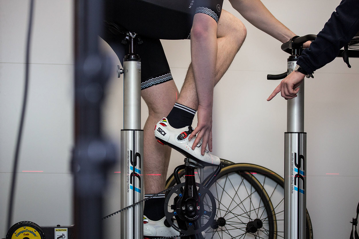 product design，v2，motion，sneakers，