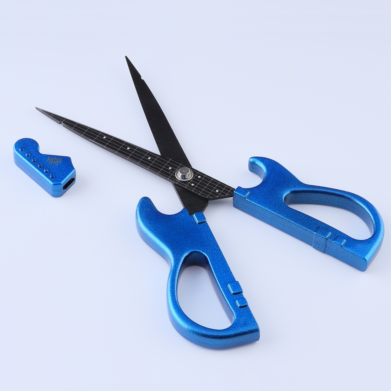 scissors，guitar，product design，cut paper，Creative design，