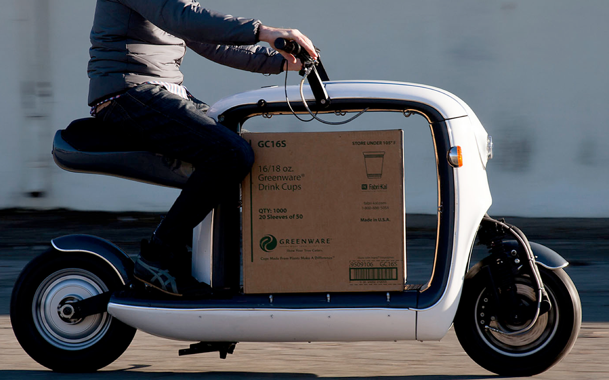 vehicle，Substitute for transportation，Electric vehicle，motion，outdoors，