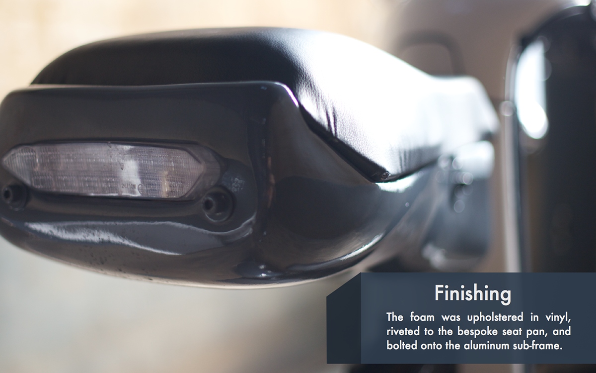 vehicle，Substitute for transportation，Electric vehicle，motion，outdoors，