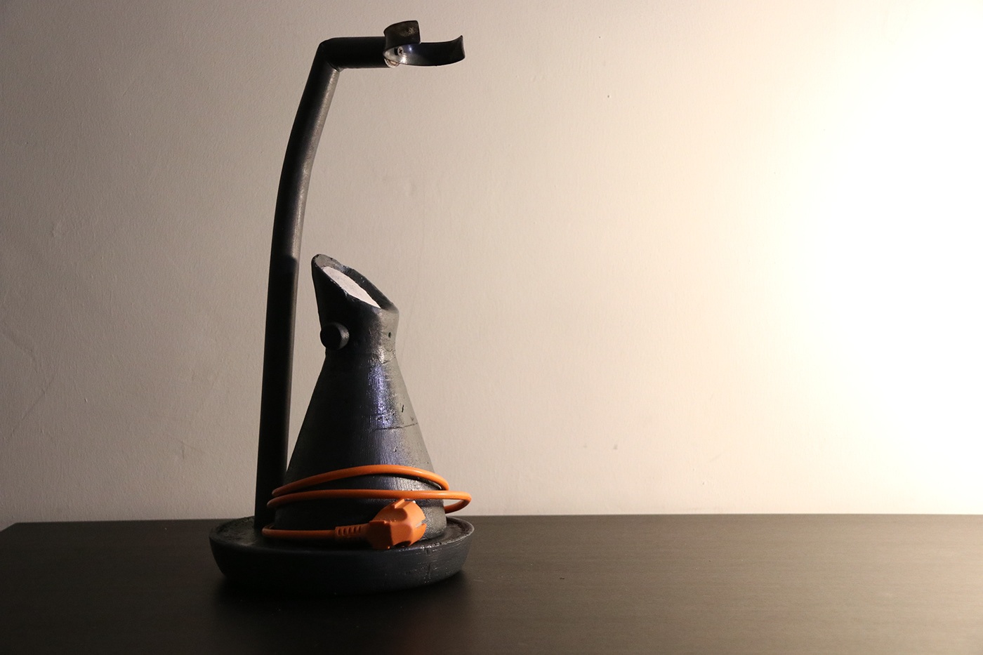 Desk lamp，adaptable，Allow，Indirect lighting，
